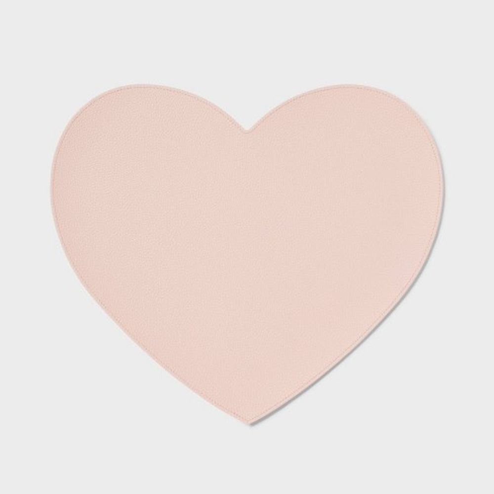 NEW Heart Shaped Placemats Charge Pink Target Threshold New